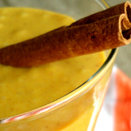 Pumpkin Pie Smoothie with Coconut Milk & Cinnamon