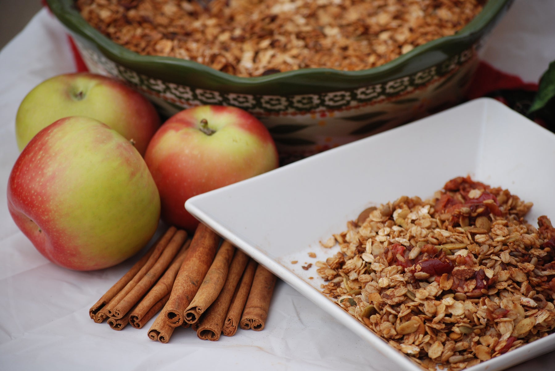 Gluten-Free Apple Cinnamon Crisp with Oat Topping