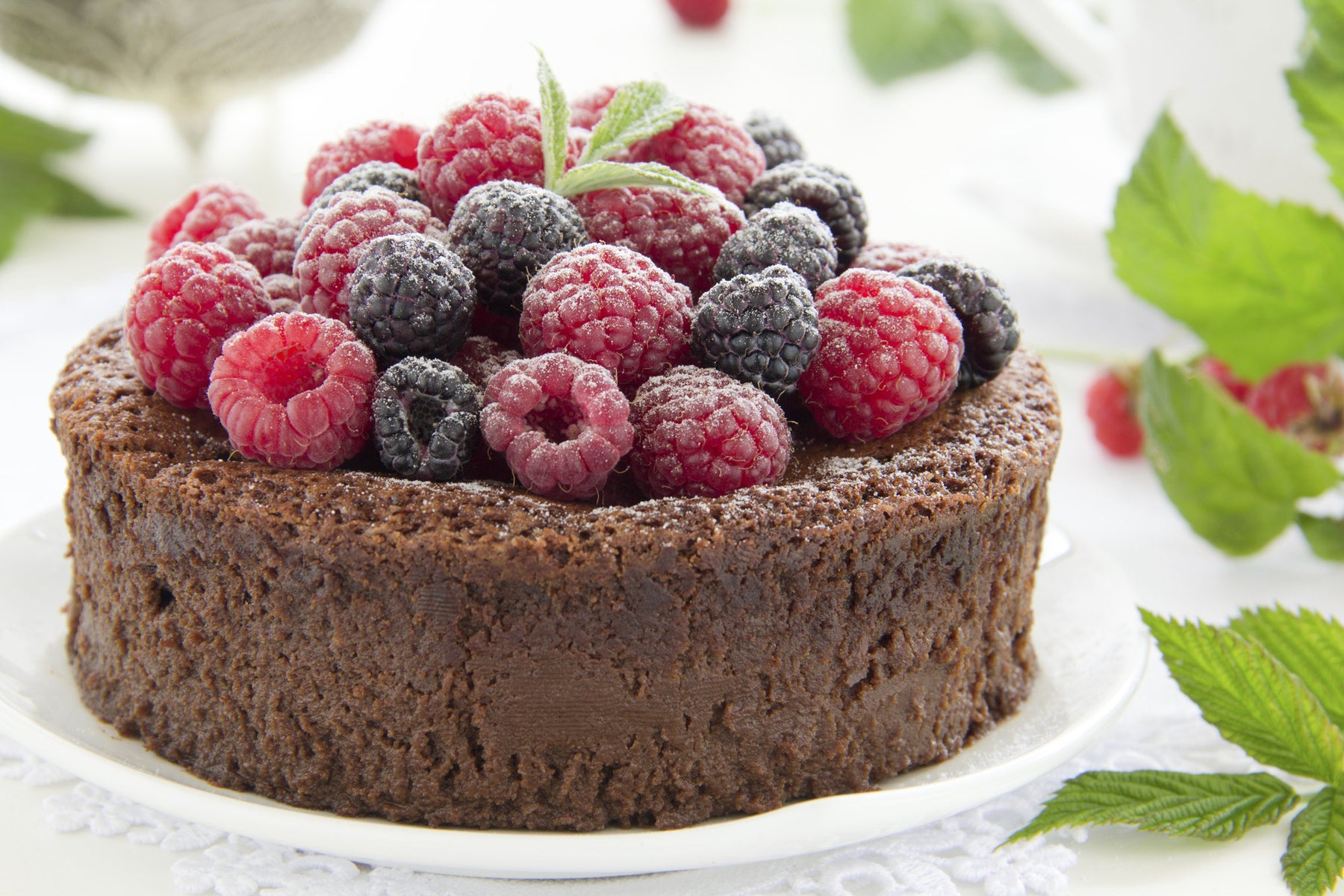 Easy Gluten-Free & Flourless Chocolate Cake