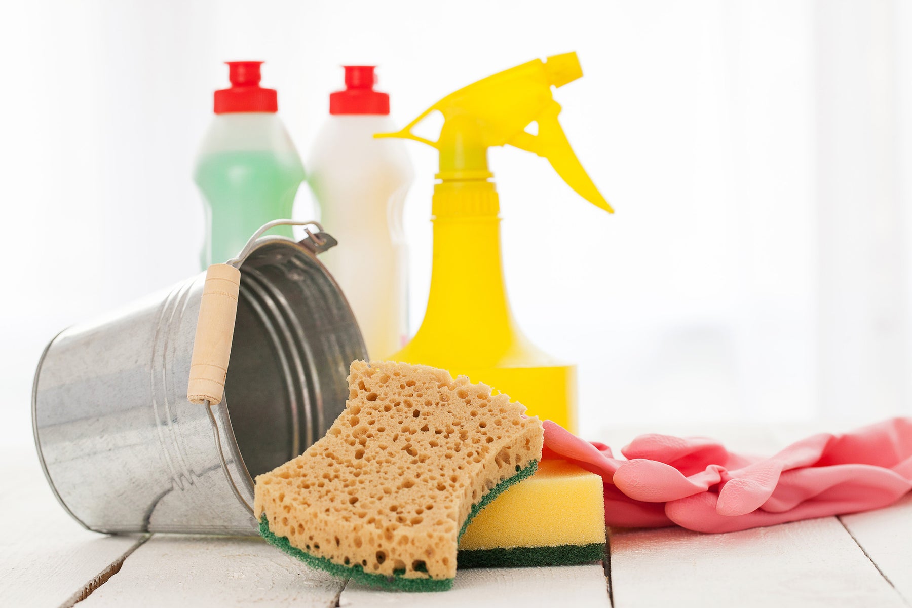 3 Completely Natural, DIY Cleaning Recipes That Take Minutes!