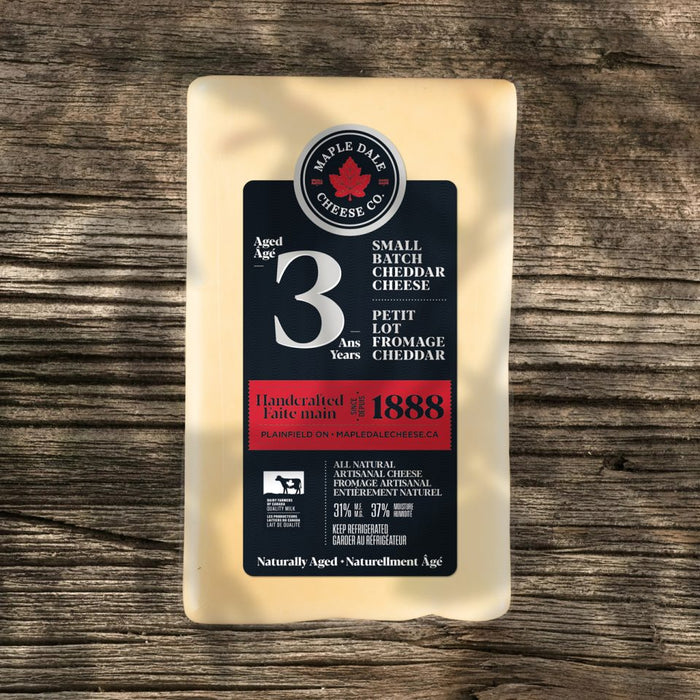 Maple Dale Cheese Co. - 3 Year Old White Cheddar Cheese, 250 g